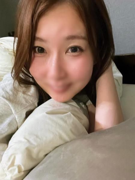 アヤナ秘書
