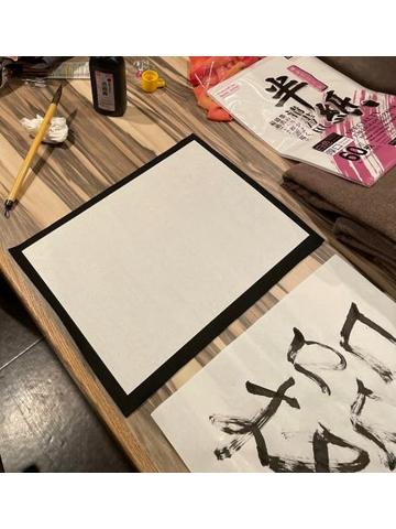チナツ秘書