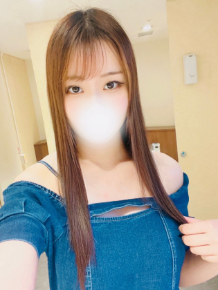 コユン秘書